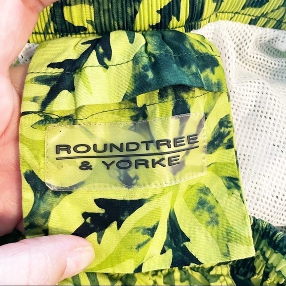 Roundtree and Yorke Swim Trunks Tropical Blue Yellow Green Size Medium - Picture 3 of 6